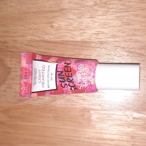 10/$15 Sunday Riley Light Hearted Broad Spectrum SPF 30
